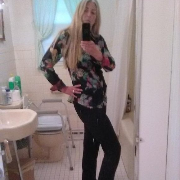 Meet your posher, EZ Lawrence - Please follow, share, & ❤️ BACK. Thank U - Picture 11 of 16